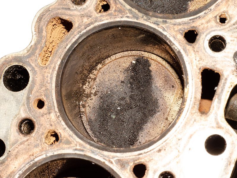 Componentes del motor dañados