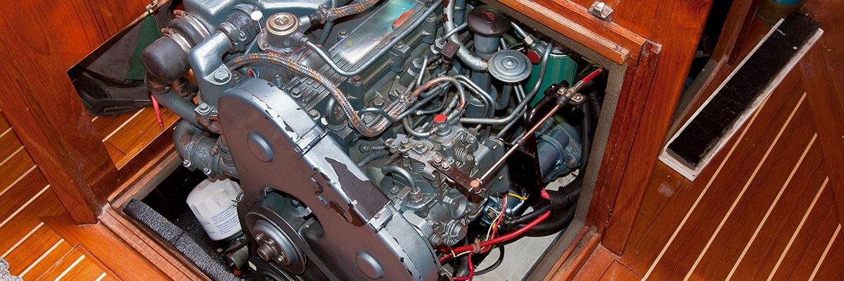 Cambia el Aceite y Filtro de tu Lancha