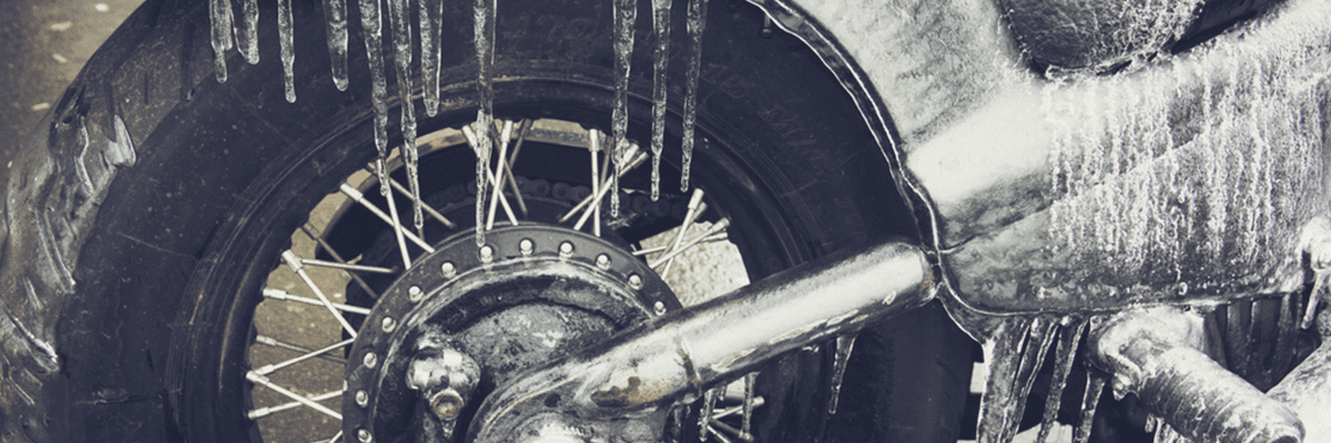 Cuida tu moto en el frío