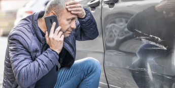 Te chocaron y el culpable huyó: ¿Qué hacer?