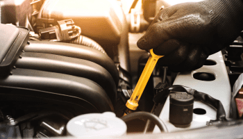 Mantenimiento de tu Coche: Síntomas de Aceite Degradado