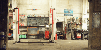 ¿Cómo debo manejar los residuos en mi taller mecánico?