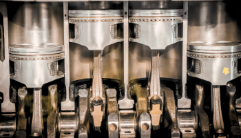 ¿Cómo el Aceite Lubricante ayuda a la Limpieza de los Pistones?