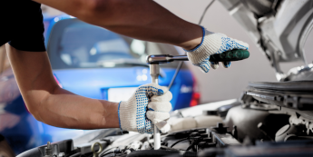 ¿Qué mantenimiento requiere un vehículo híbrido? Diferencias, costos y cuidados frente a un auto convencional